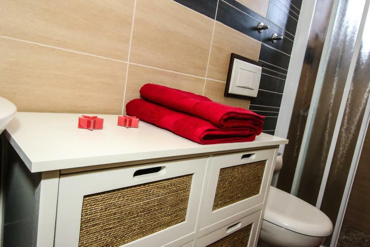 Apartment Tina With Jacuzzi Poreč